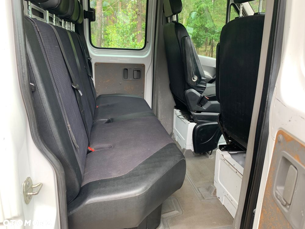 Mercedes-Benz Sprinter - 15