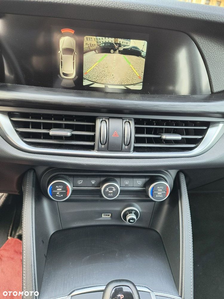 Alfa Romeo Stelvio 2.0 Turbo Q4 - 29