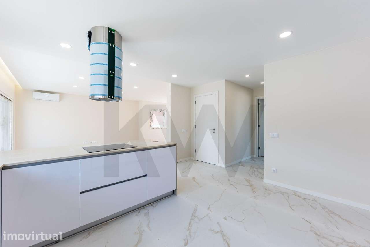MORADIA NOVA , TORRES VEDRAS , SUITE, PISCINA , GARAGEM PARA 2 VIATURA - Grande imagem: 2/60