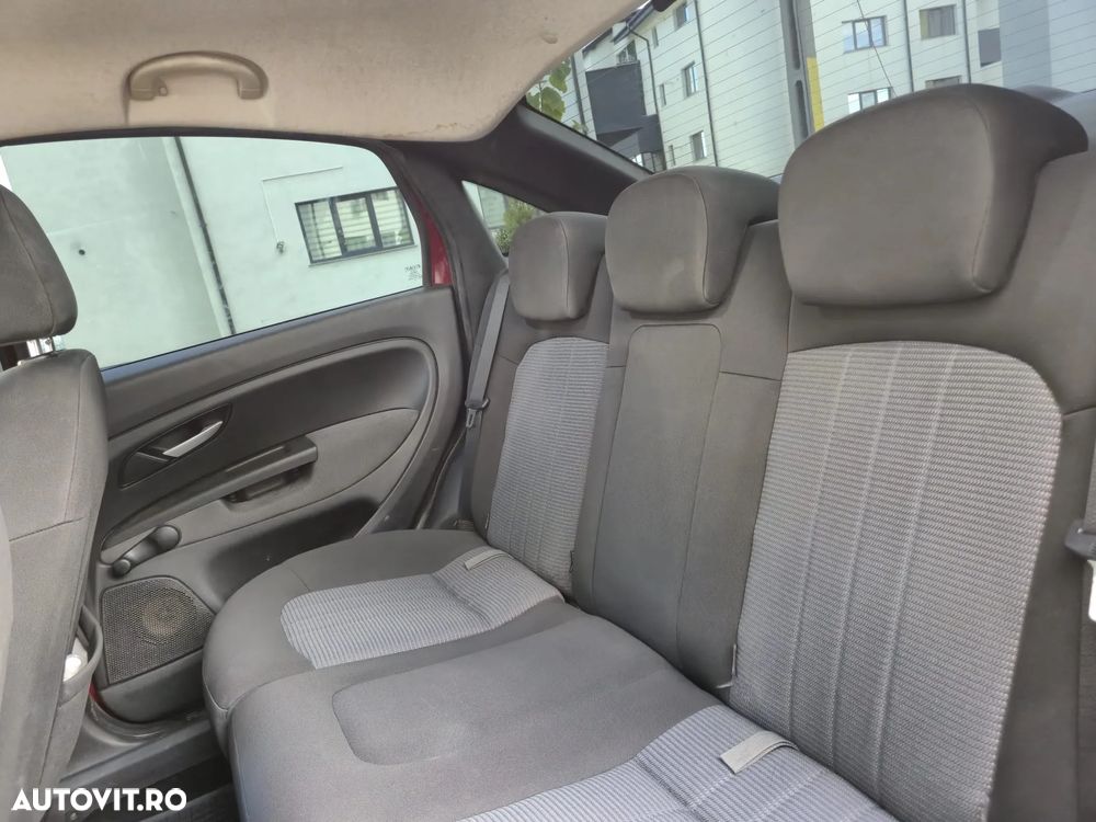 Fiat Linea 1.3 Multijet MTA Emotion - 12
