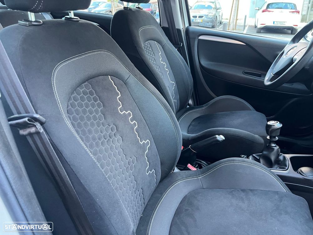 Fiat Punto 1.2 Lounge Start&Stop - 24