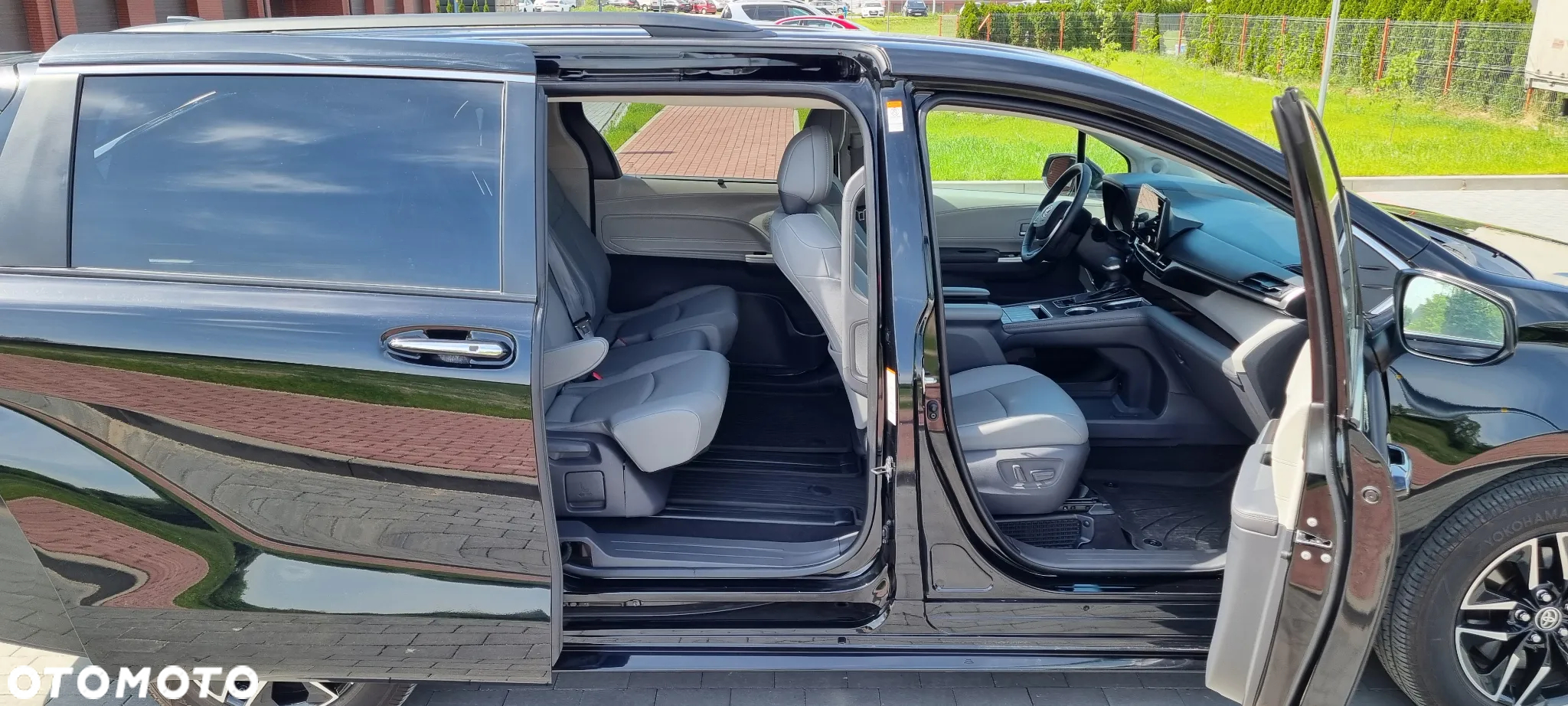 Toyota Sienna - 13