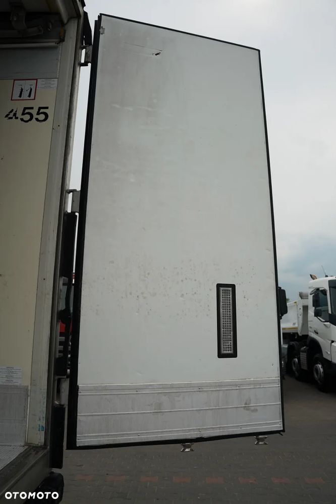 Schmitz Cargobull CHŁODNIA / THERMO KING SLX 200 / HAKÓWKA  / KOSZ NA PALETY / - 14