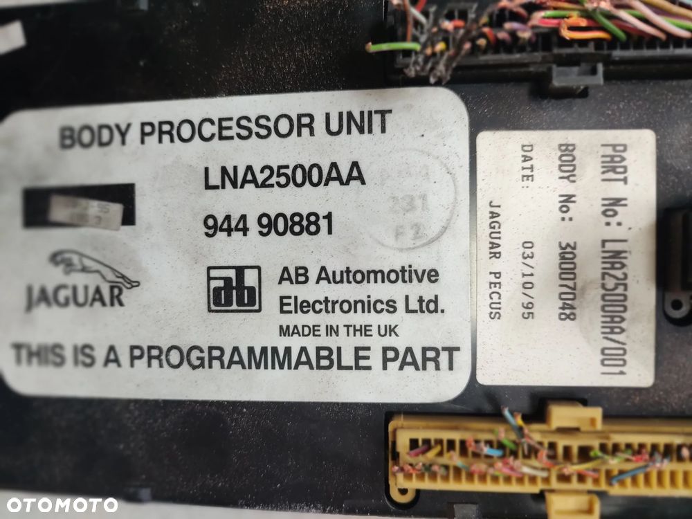 JAGUAR XJ6 X300 3,2 MODUŁ NADWOZIA LNA2500AA - 2