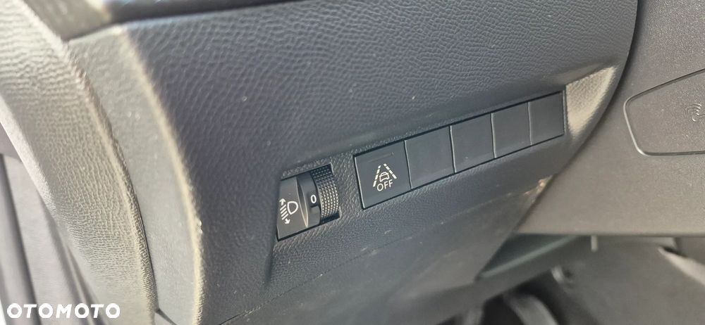 Peugeot 208 1.2 PureTech Allure Pack S&S EAT8 - 15