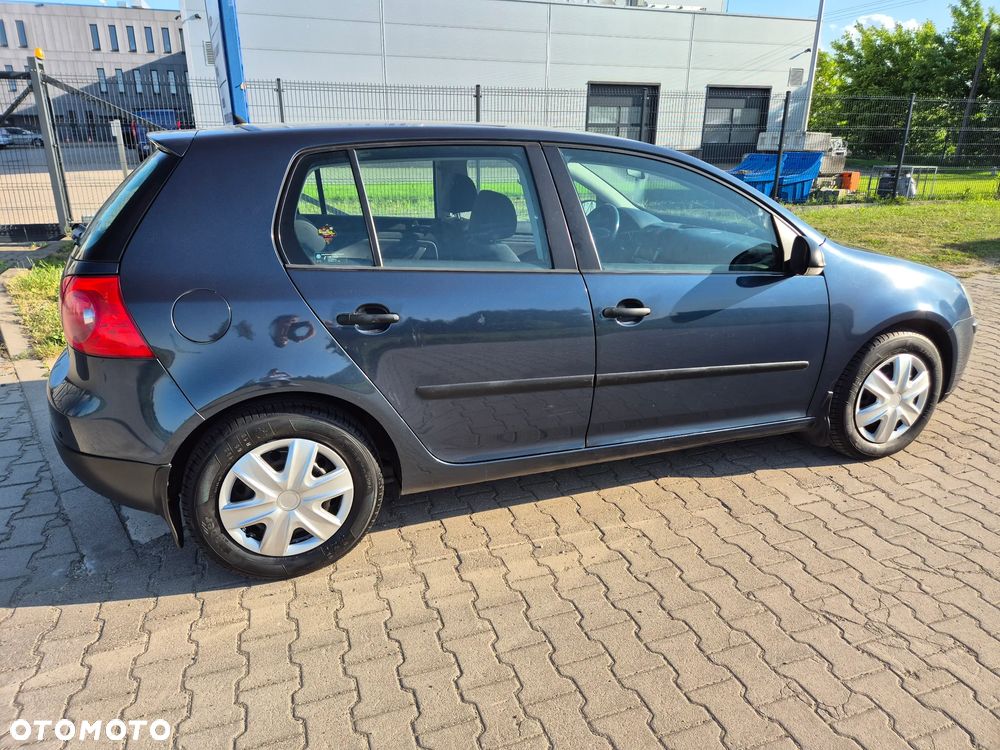 Volkswagen Golf 1.6 FSI Comfortline - 21