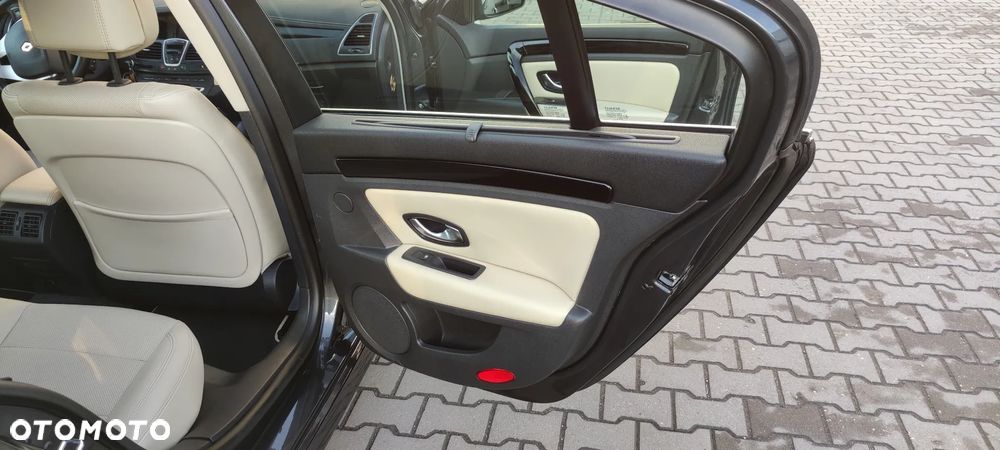 Renault Laguna dCi 180 FAP Initiale - 17