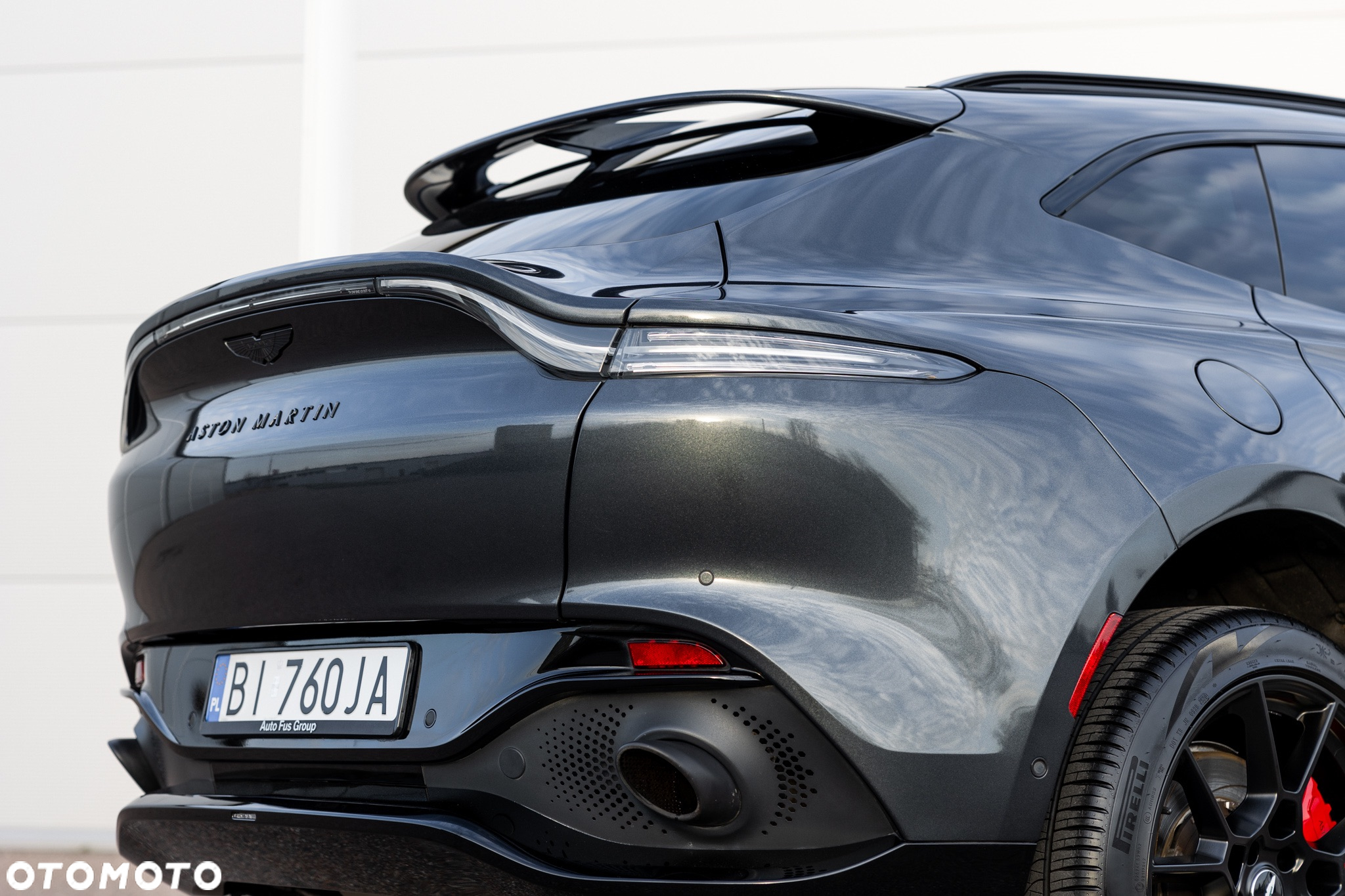 Aston Martin DBX Standard - 15