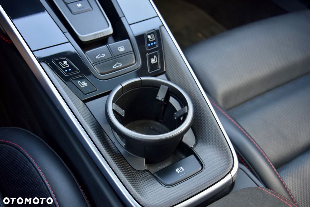 Porsche 911 Carrera 4S - 25