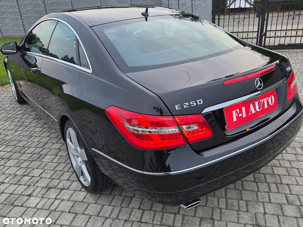 Mercedes-Benz Klasa E 250 CGI BlueEFFICIENCY Automatik Avantgarde - 25