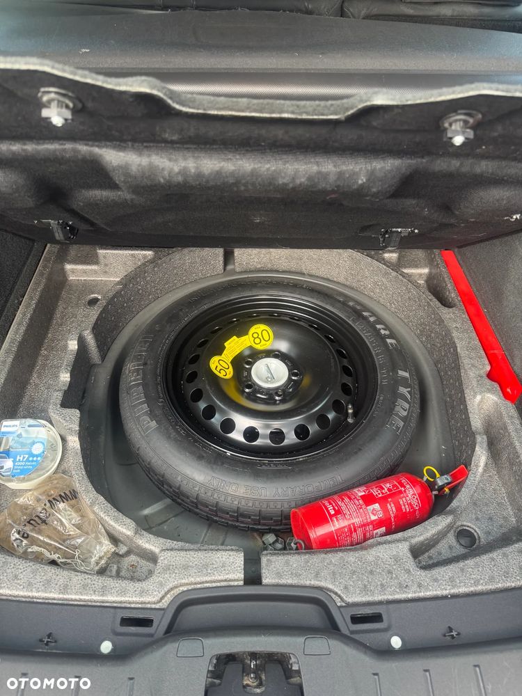 Volvo V50 2.4 Momentum - 9