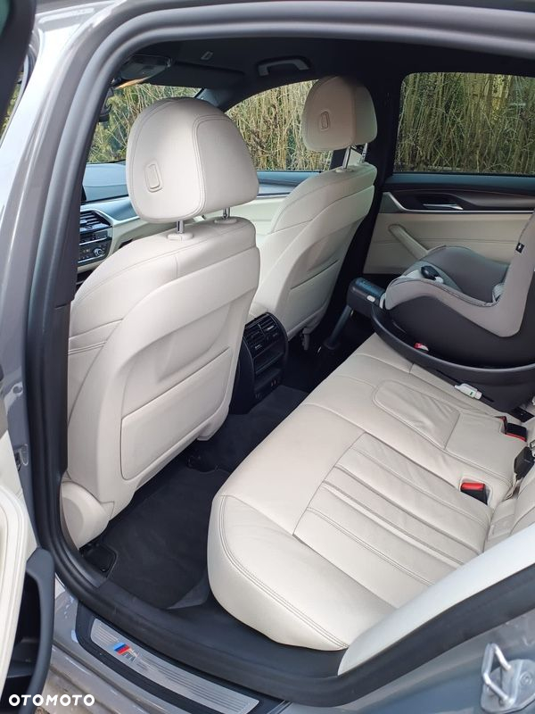 BMW Seria 5 540d xDrive - 9