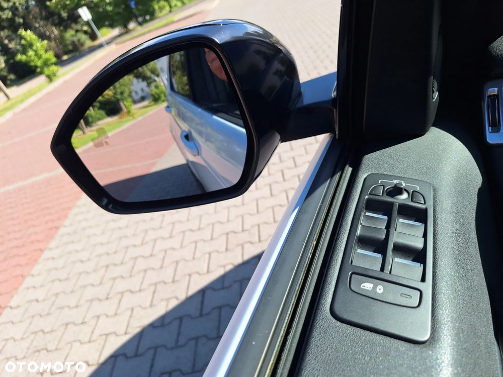 Land Rover Discovery Sport 2.0 Si4 HSE - 28