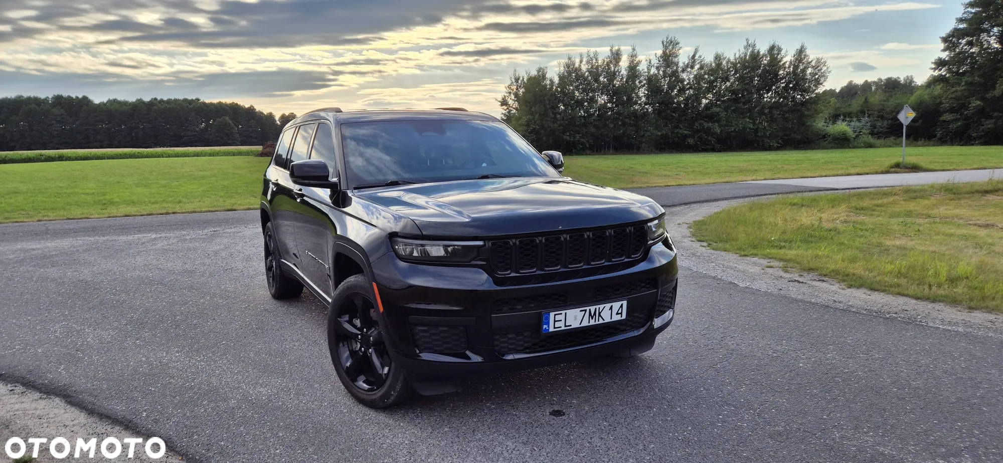 Jeep Grand Cherokee - 17
