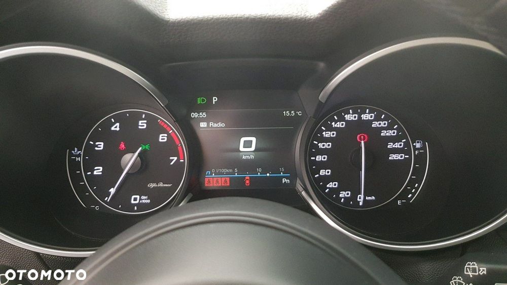 Alfa Romeo Stelvio - 22