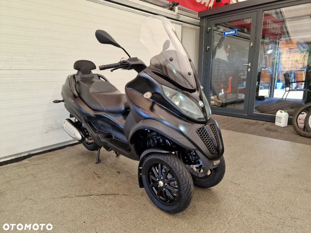 Piaggio MP-3 - 3