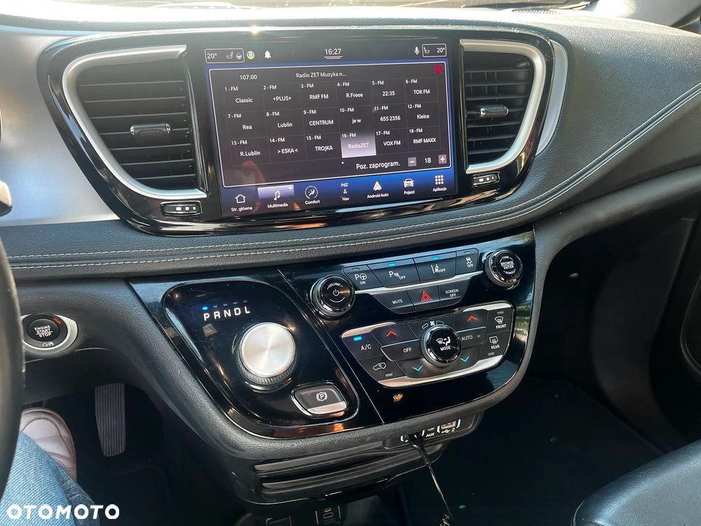 Chrysler Pacifica - 23
