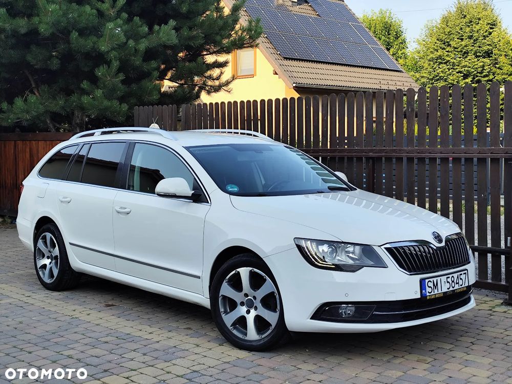 Skoda Superb 2.0 TDI DSG Elegance - 3