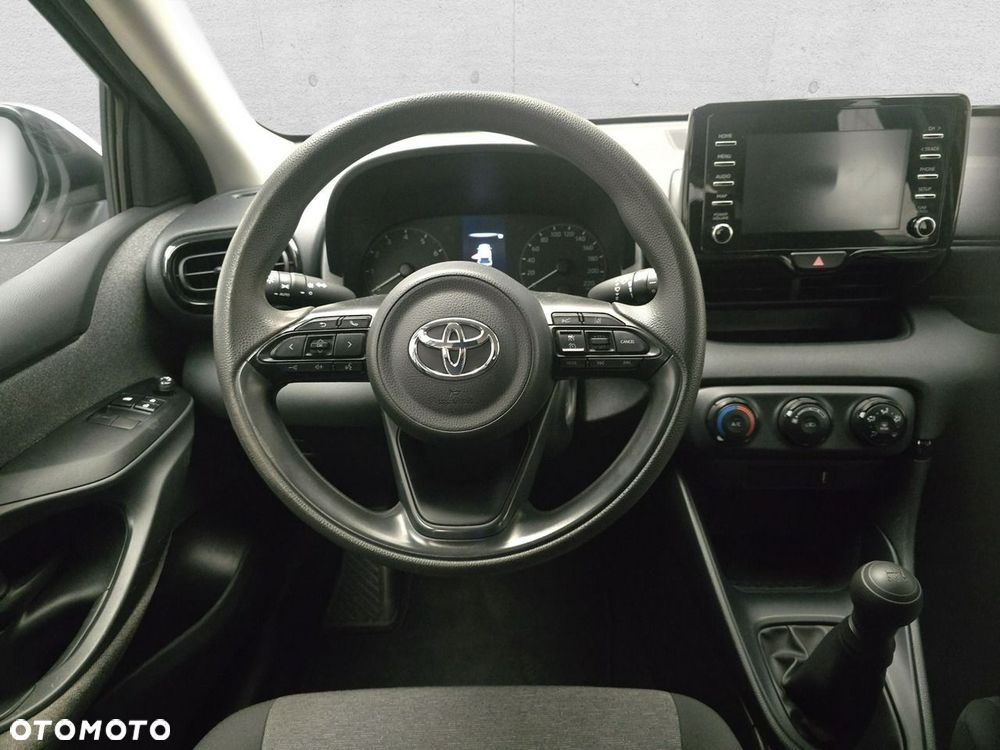 Toyota Yaris - 18