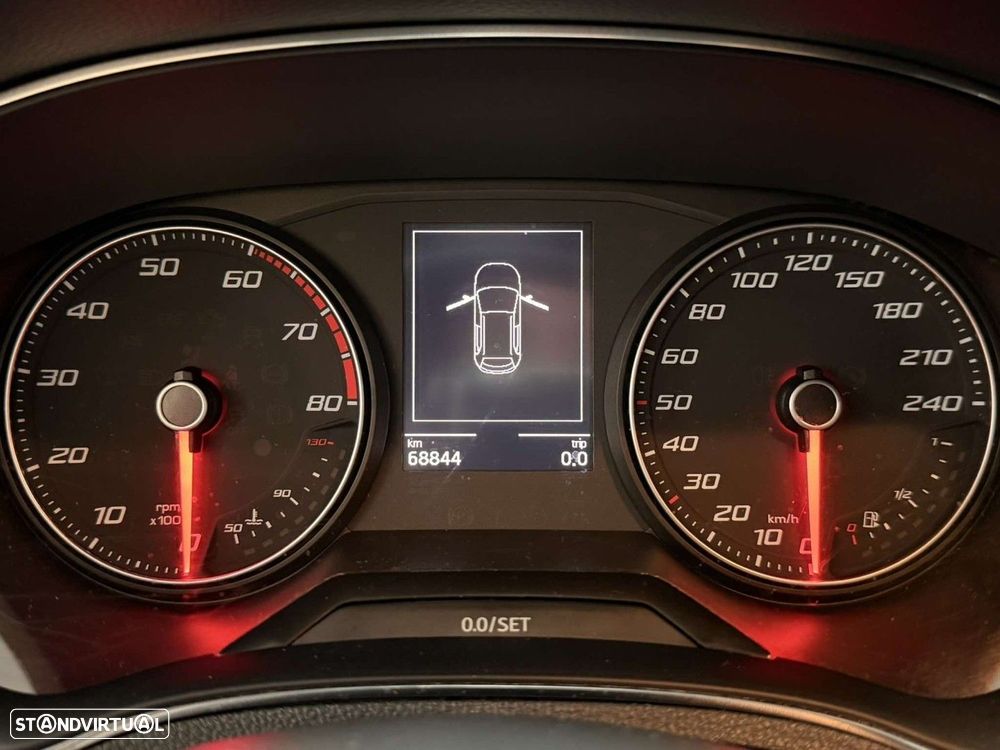 SEAT Arona 1.0 Eco TSI XCELLENCE - 14