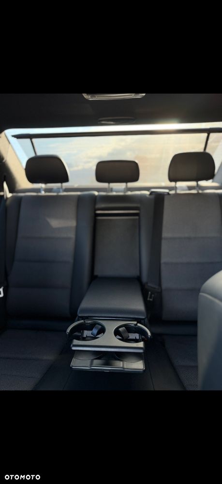 Mercedes-Benz Klasa C 200 CGI BlueEff Avantgarde - 10
