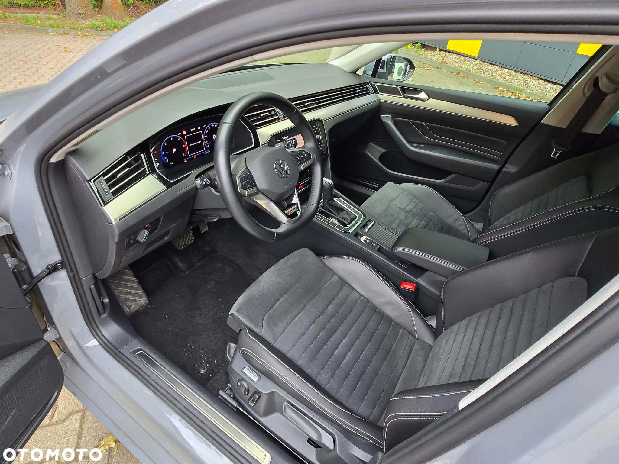 Volkswagen Passat 2.0 TDI 4Mot Elegance DSG - 31