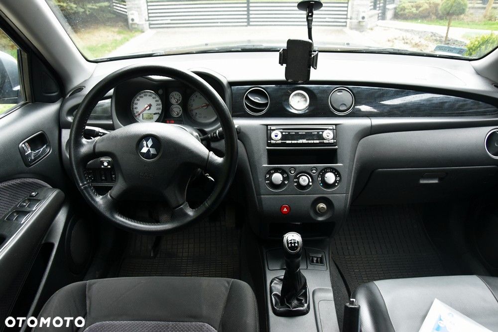 Mitsubishi Outlander 2.0 Sport 4WD - 12