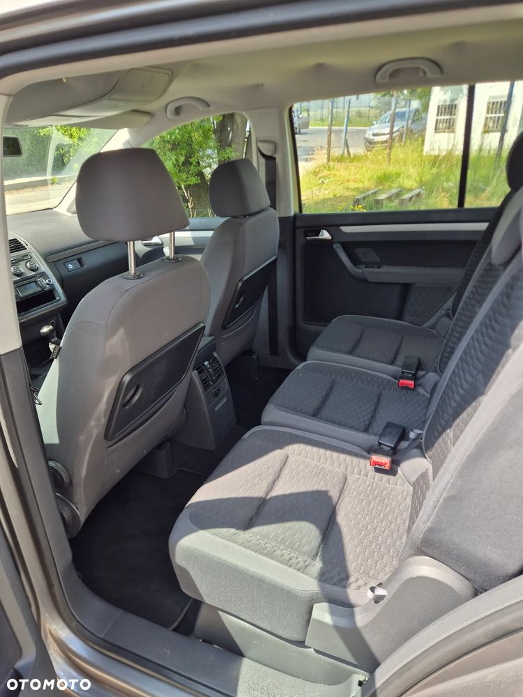 Volkswagen Touran 2.0 TDI DPF Trendline - 14
