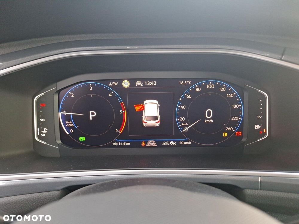 Volkswagen T-Roc - 14