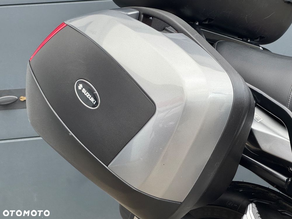 Suzuki GSX - 8