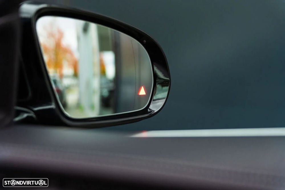 Mercedes-Benz E 300 de AMG Line - 25