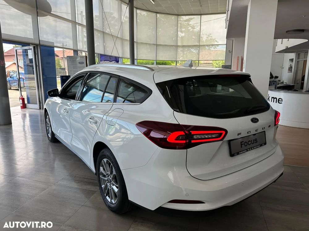 Ford Focus 1.0 EcoBoost 6MT MHEV Titanium - 4