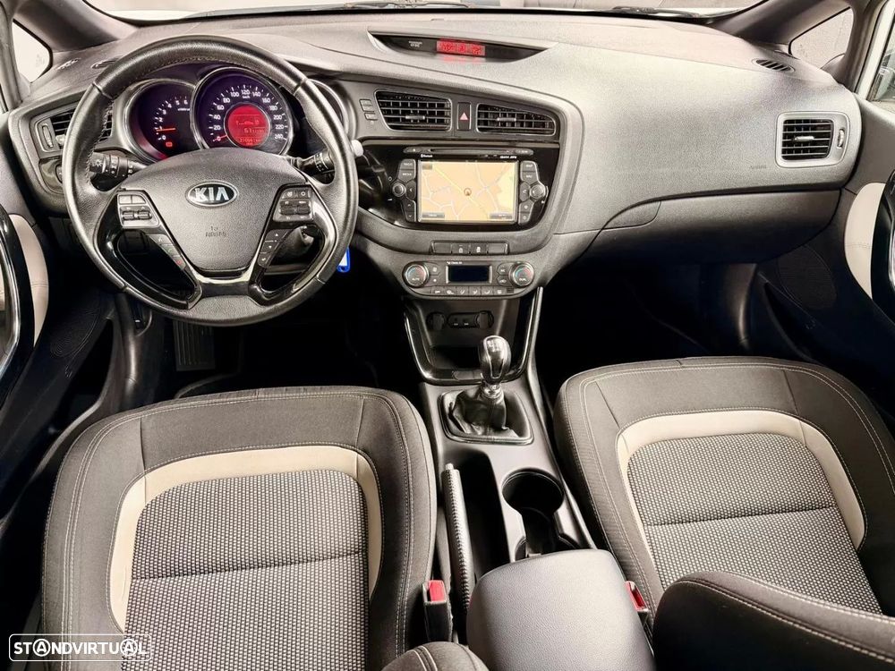 Kia Ceed S Coupé 1.6 CRDi TX - 10