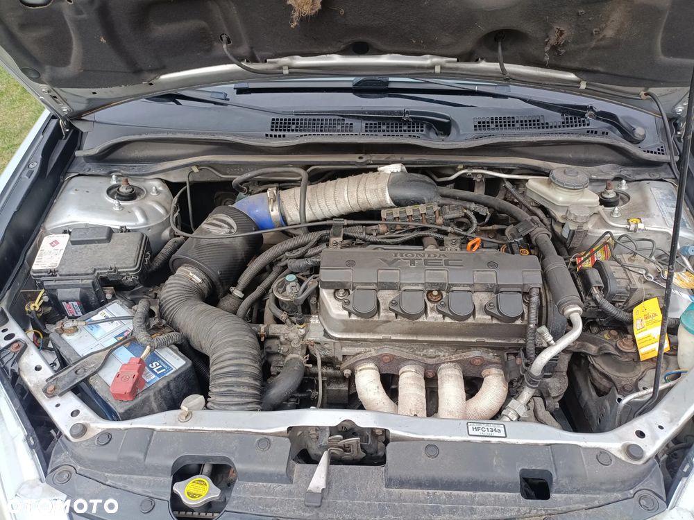 Honda Civic 1.6i ES - 13