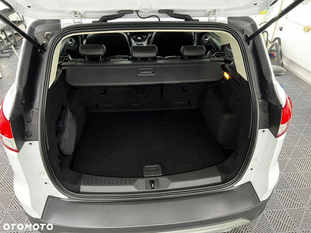 Ford Kuga - 9