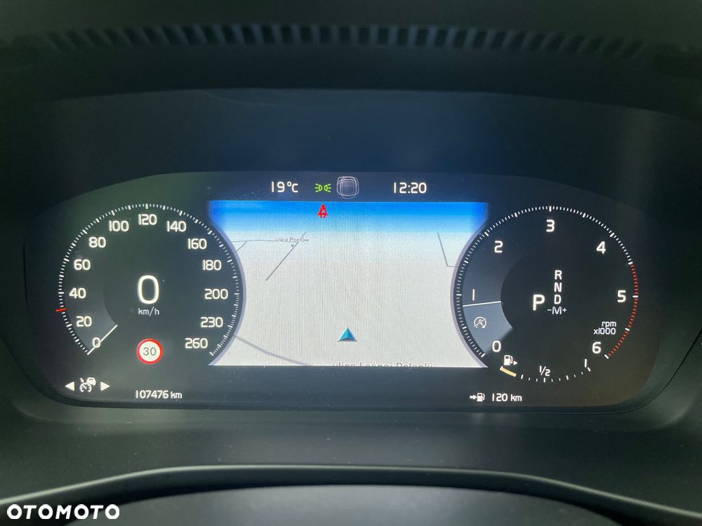 Volvo XC 40 D3 Momentum Pro - 30