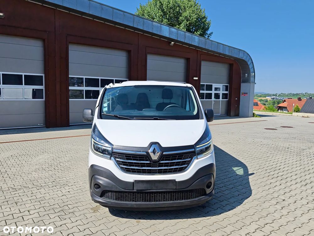 Renault TRAFIC - 2