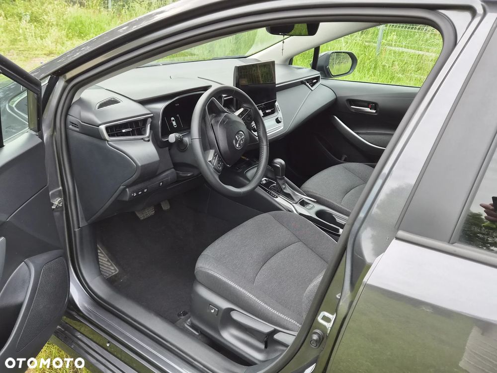 Toyota Corolla 1.8 Hybrid Style - 17