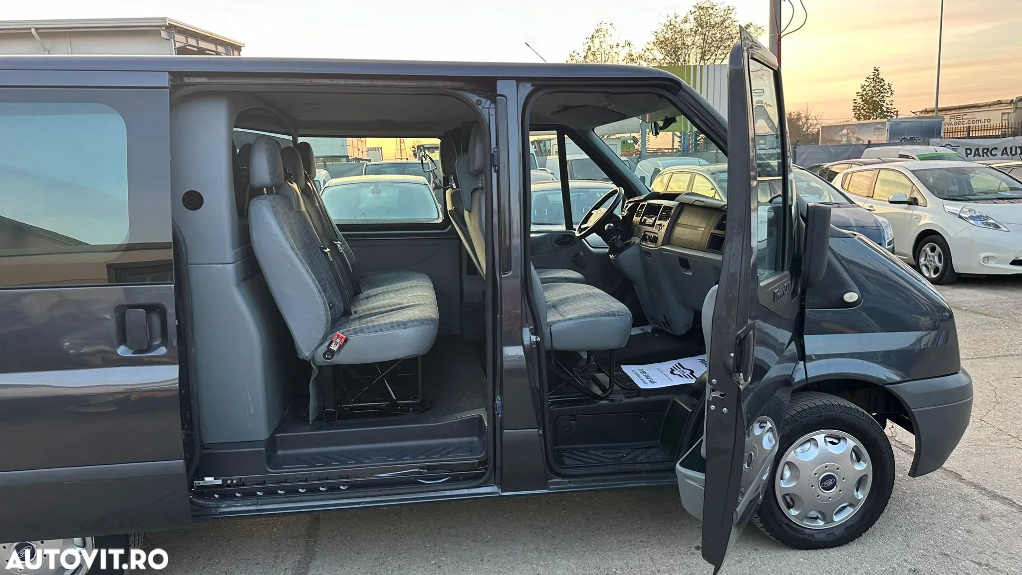 Ford Transit - 12