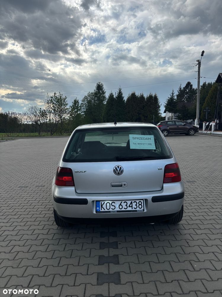 Volkswagen Golf - 4