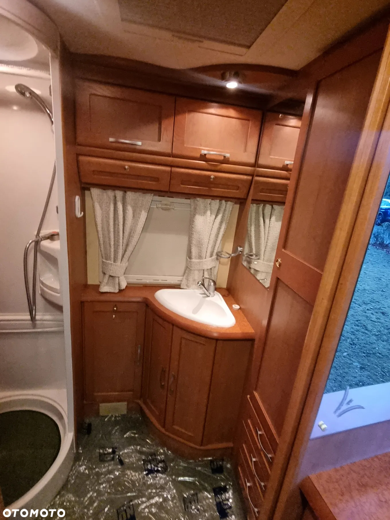 SWIFT Cameo Bessacarr 495 SL - 34