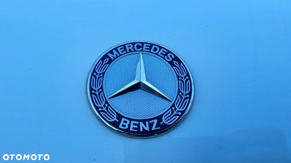 Mercedes-Benz Klasa C 180 BlueEFFICIENCY 7G-TRONIC - 35