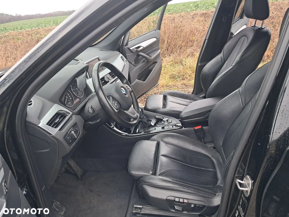 BMW X1 sDrive18d Sport Line - 11