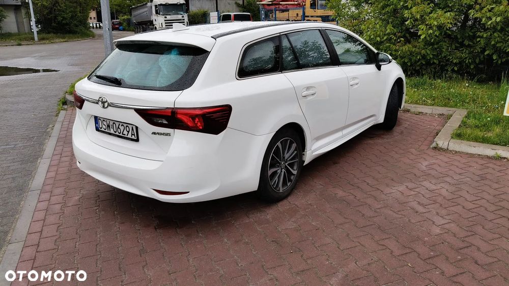 Toyota Avensis 2.0 D-4D Prestige - 11