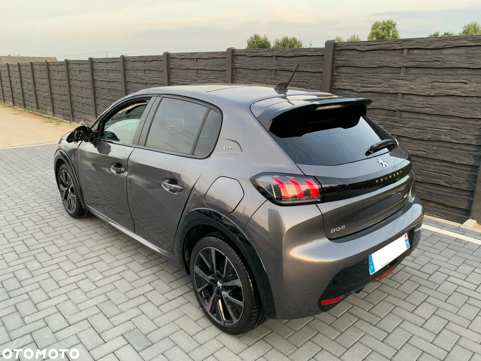 Peugeot 208 PureTech 100 EAT8 GT - 40