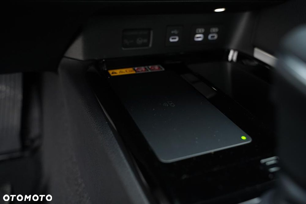 Toyota Camry 2.5 Hybrid Dynamic Force Prestige e-CVT - 23