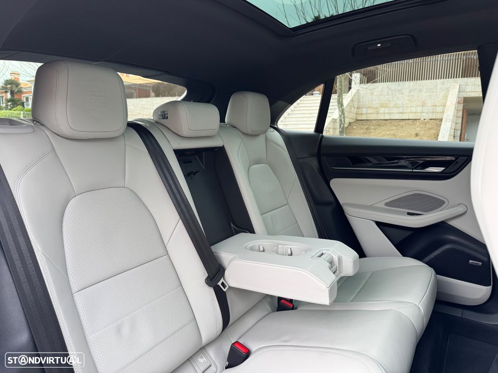 Porsche Macan Electric 4 - 28