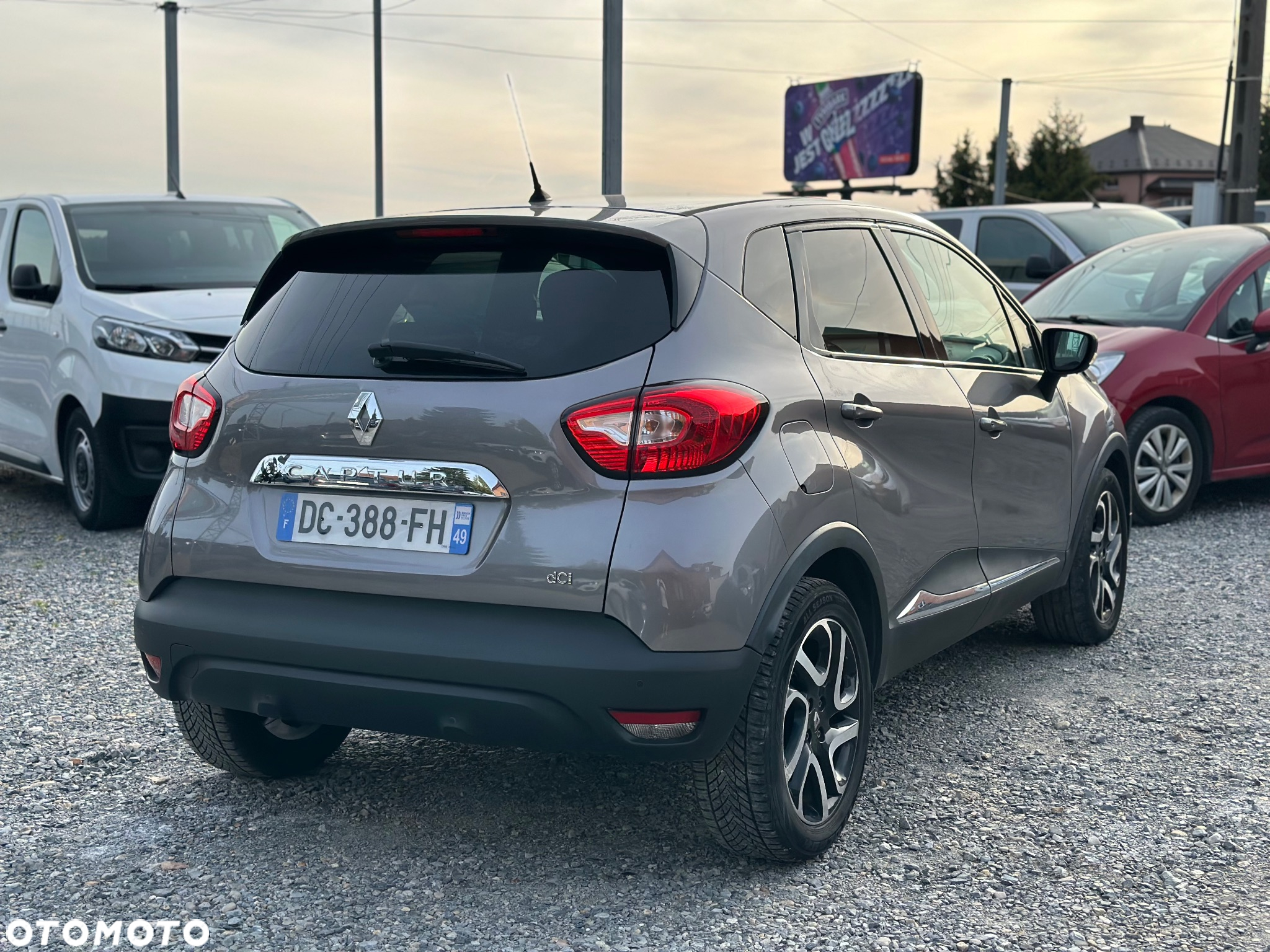 Renault Captur - 12