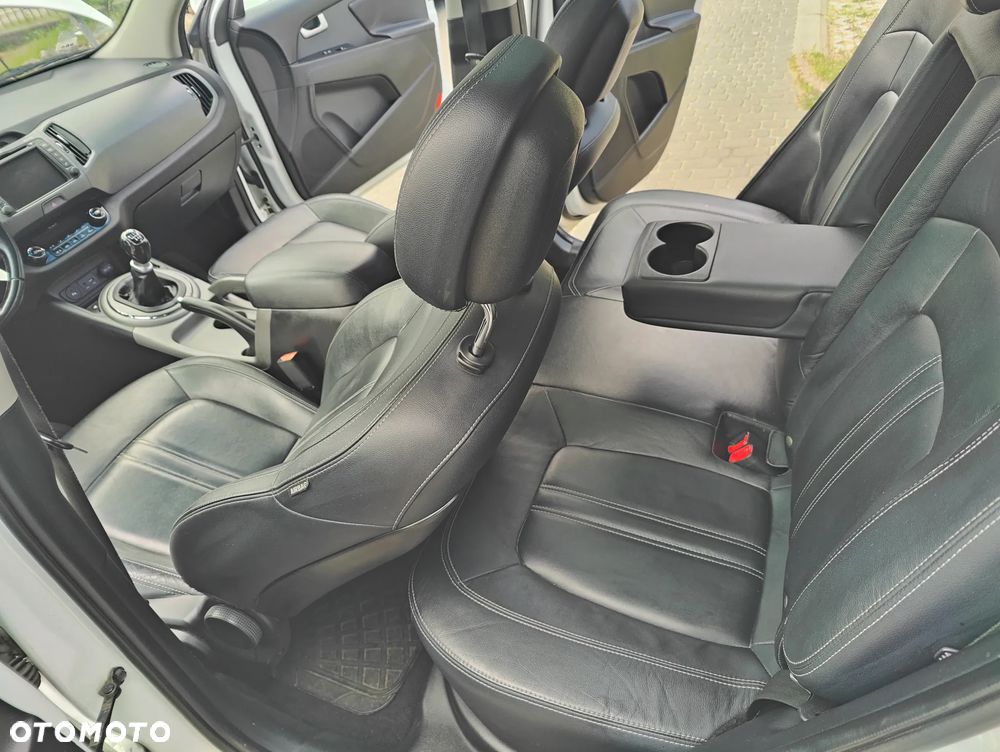 Kia Sportage 2.0 CRDI 4WD Dream-Team Edition - 25