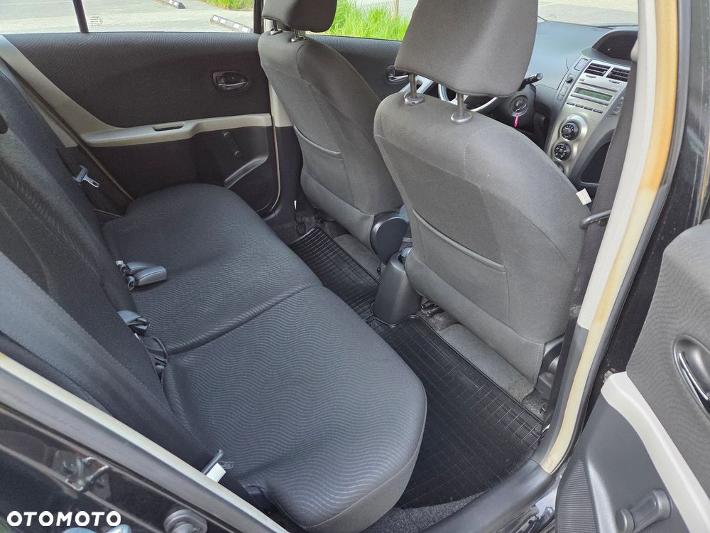 Toyota Yaris - 8